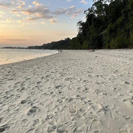 The Cliff Beach Apartment